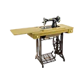Máquina de Costura c/ Pedal